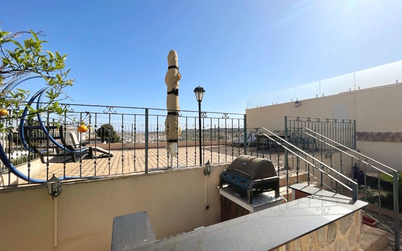 5 soveværelse Villa til salg i La Marquesa med swimmingpool - € 425.000 (Ref: 9396295)