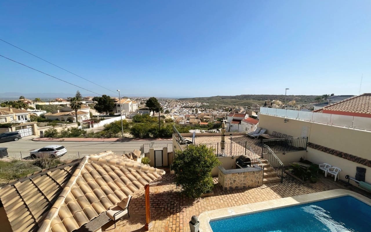 5 soveværelse Villa til salg i La Marquesa med swimmingpool - € 425.000 (Ref: 9396295)