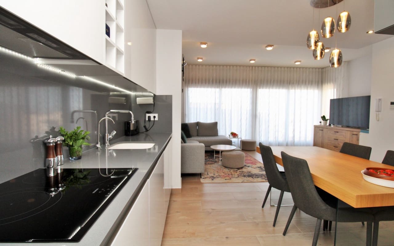 3 soveværelse Villa til salg i Villamartin med swimmingpool - € 448.000 (Ref: 9396296)