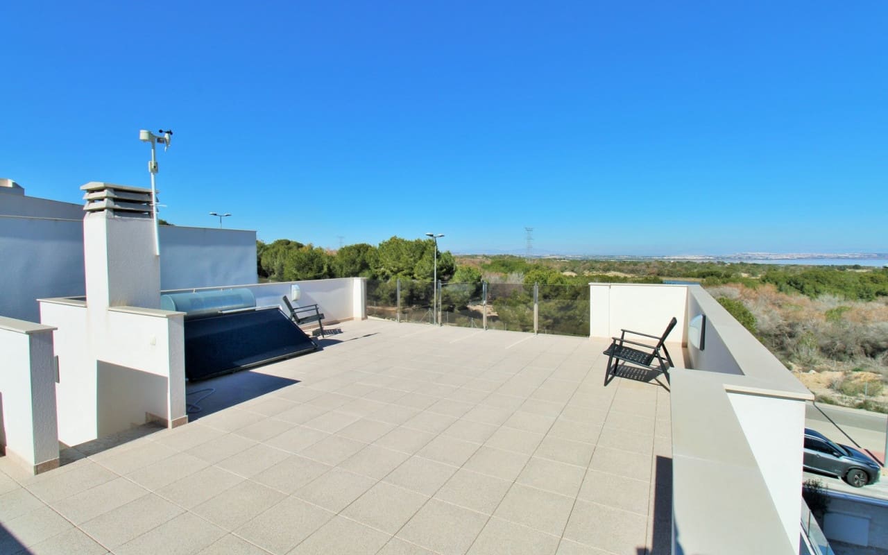 3 soveværelse Villa til salg i Villamartin med swimmingpool - € 448.000 (Ref: 9396296)