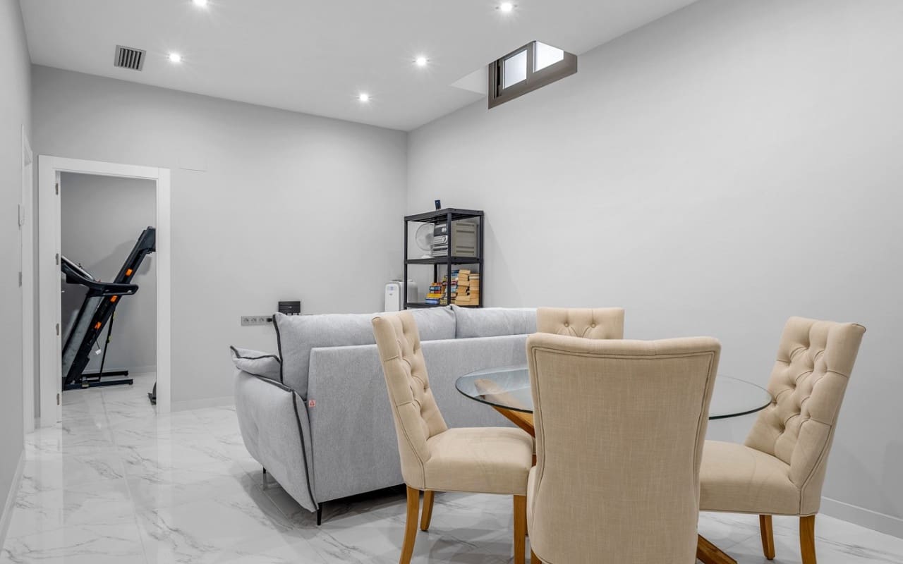 4 camera da letto Villa in vendita in Villamartin con piscina - 449.000 € (Rif: 9396297)