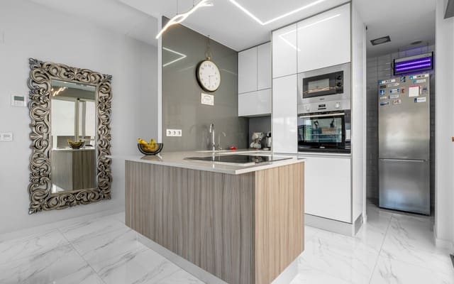 4 camera da letto Villa in vendita in Villamartin, Orihuela con piscina - 449.000 € (Rif: 9396297)