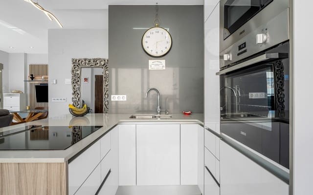 4 camera da letto Villa in vendita in Villamartin, Orihuela con piscina - 449.000 € (Rif: 9396297)