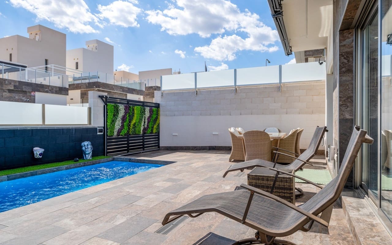 4 camera da letto Villa in vendita in Villamartin con piscina - 449.000 € (Rif: 9396297)