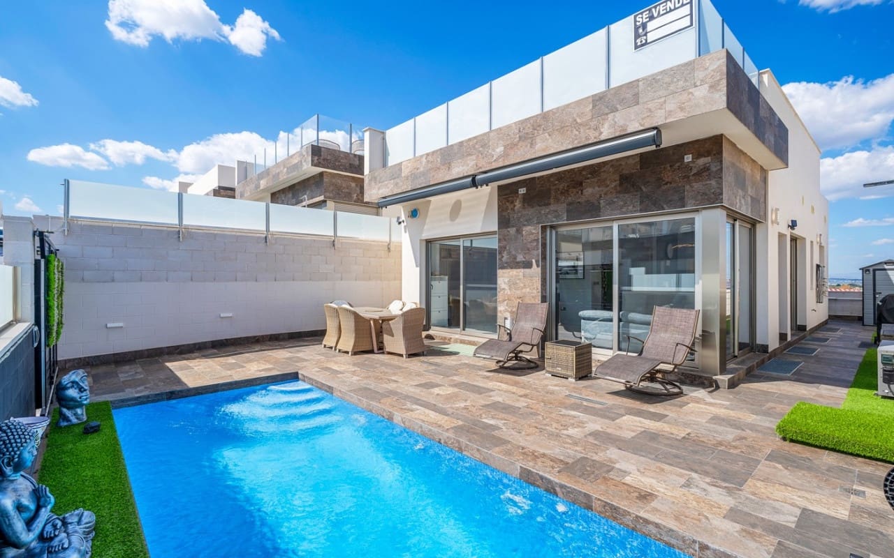 4 camera da letto Villa in vendita in Villamartin con piscina - 449.000 € (Rif: 9396297)