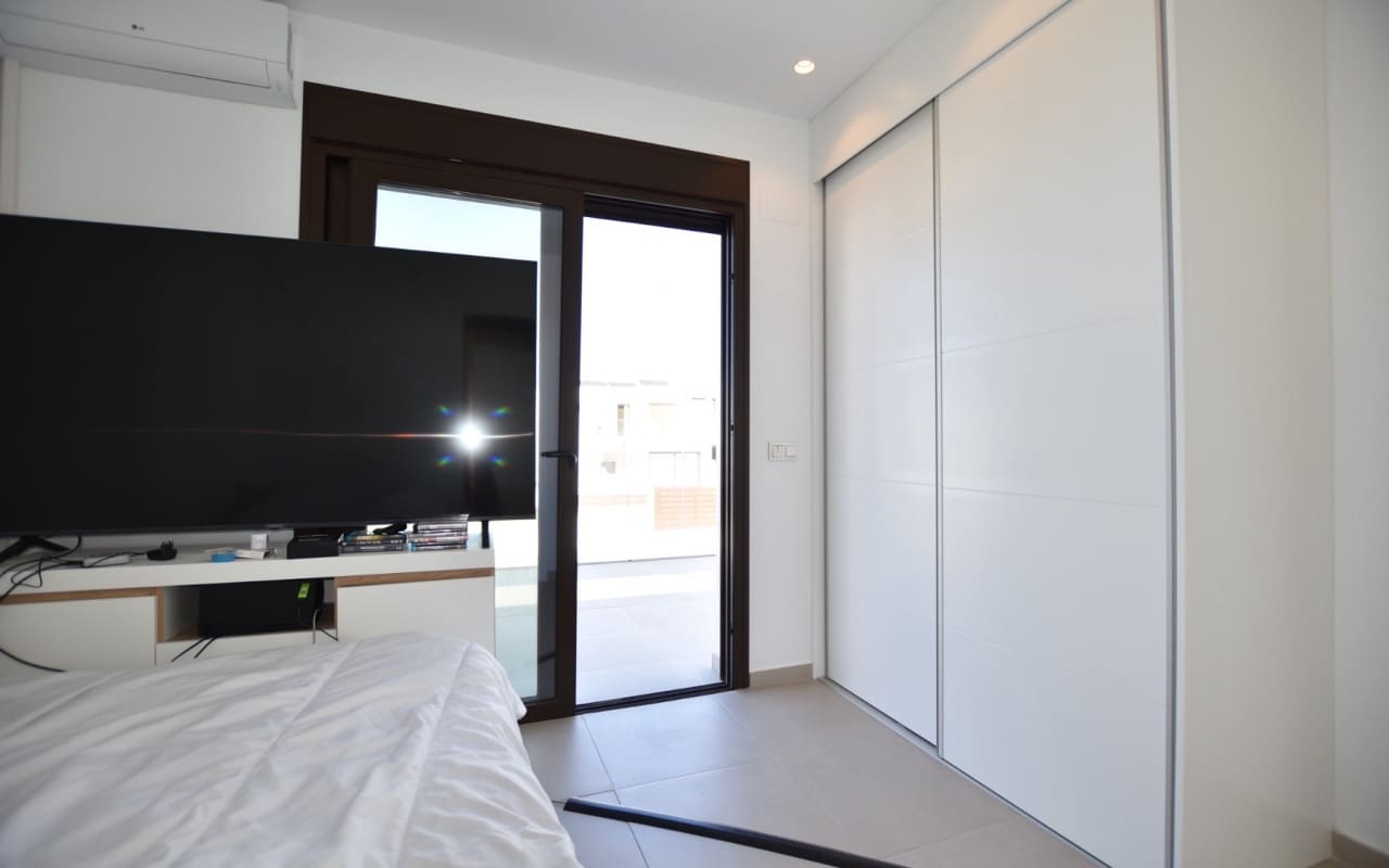 3 makuuhuone Huvila myytävänä paikassa Benijofar mukana uima-altaan - 440 000 € (Ref: 9396298)