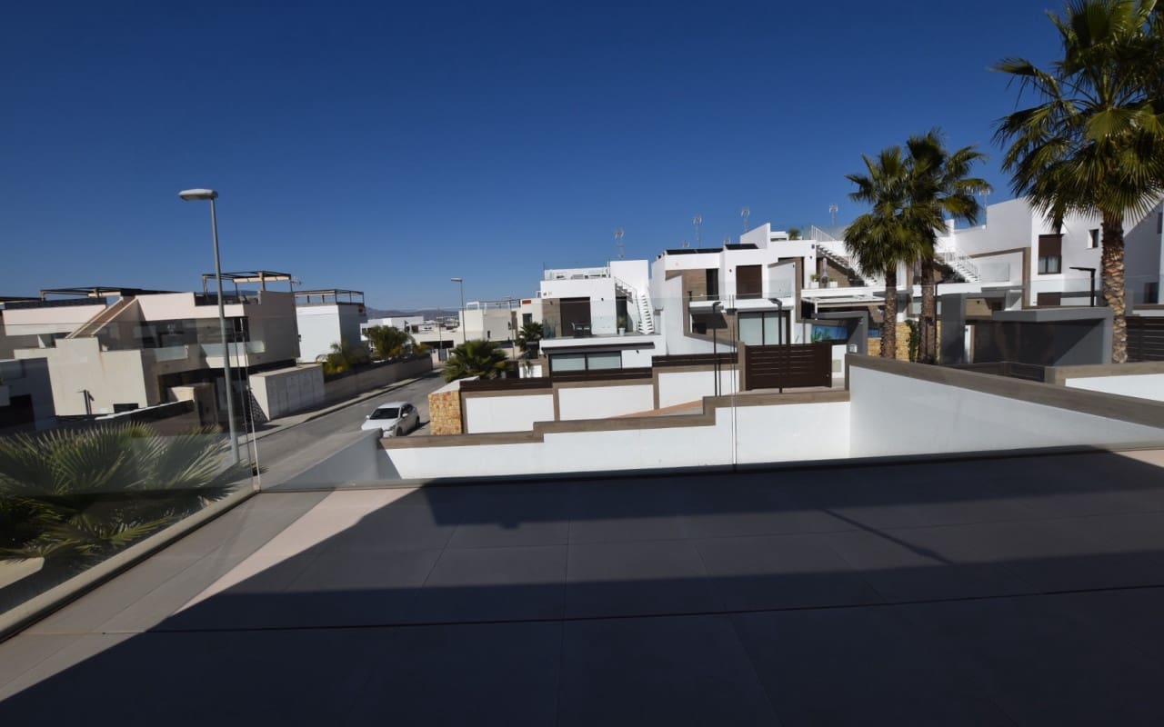 3 makuuhuone Huvila myytävänä paikassa Benijofar mukana uima-altaan - 440 000 € (Ref: 9396298)