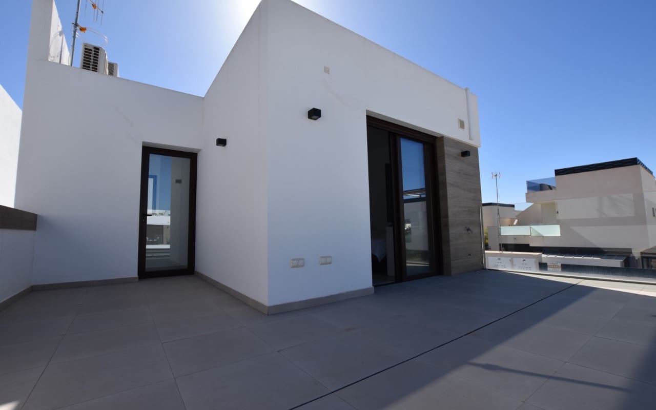 3 makuuhuone Huvila myytävänä paikassa Benijofar mukana uima-altaan - 440 000 € (Ref: 9396298)