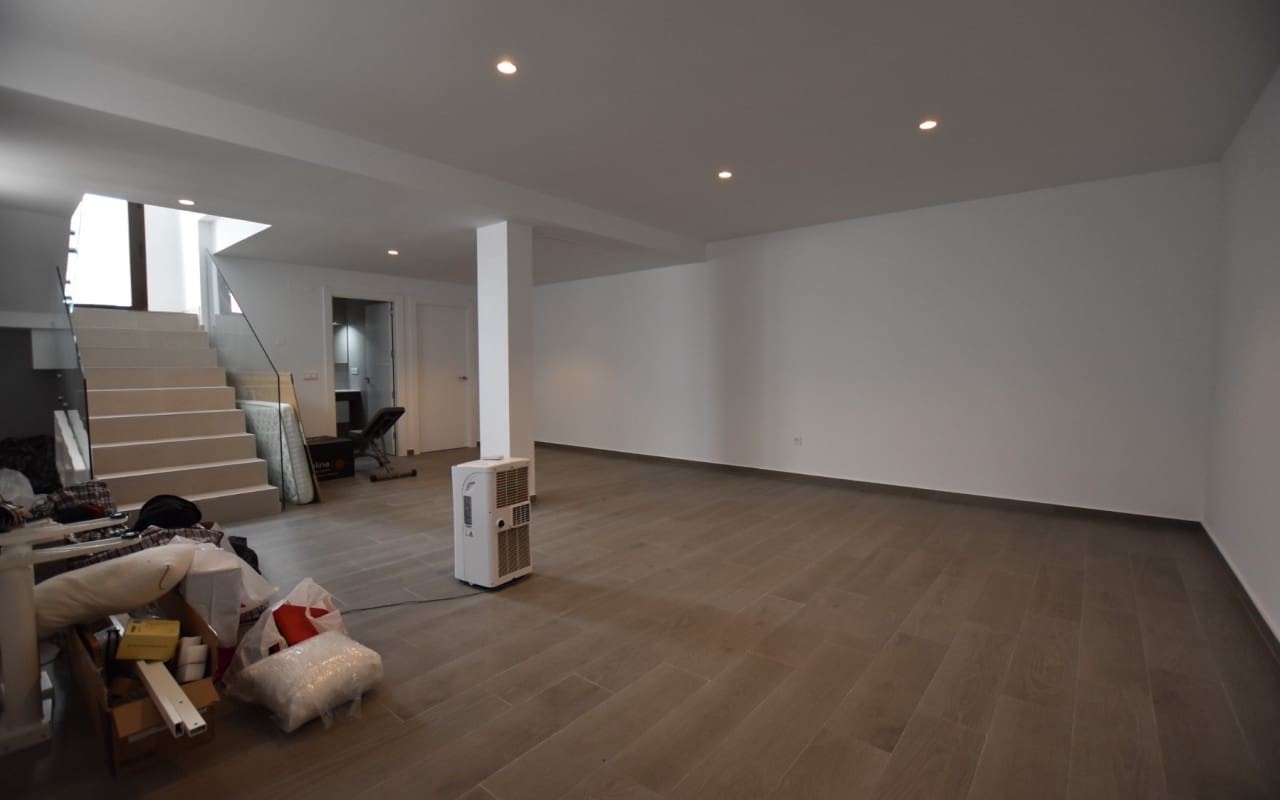 3 makuuhuone Huvila myytävänä paikassa Benijofar mukana uima-altaan - 440 000 € (Ref: 9396298)