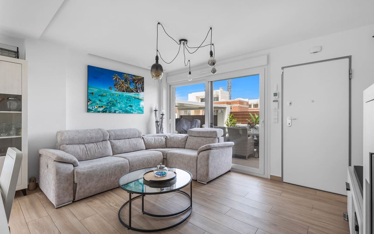 2 bedroom Villa for sale in Vistabella with pool - € 349,000 (Ref: 9396299)