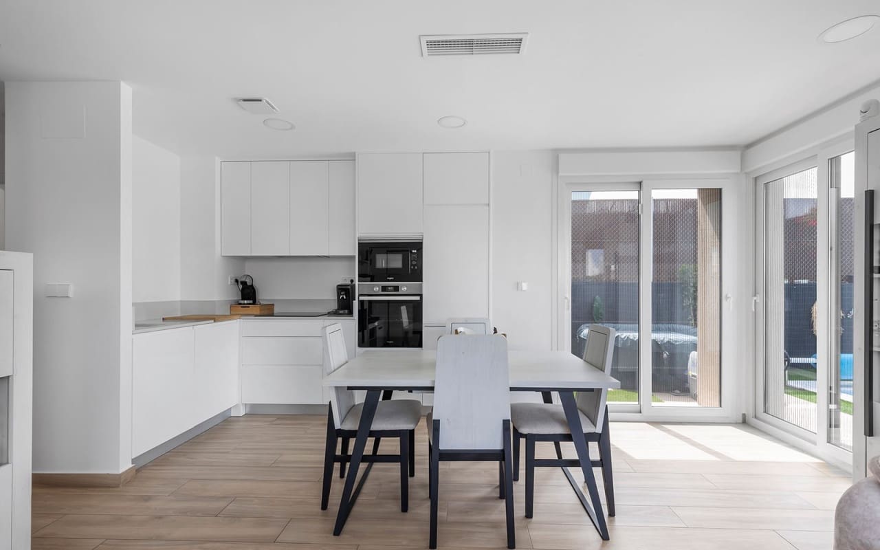 2 bedroom Villa for sale in Vistabella with pool - € 349,000 (Ref: 9396299)