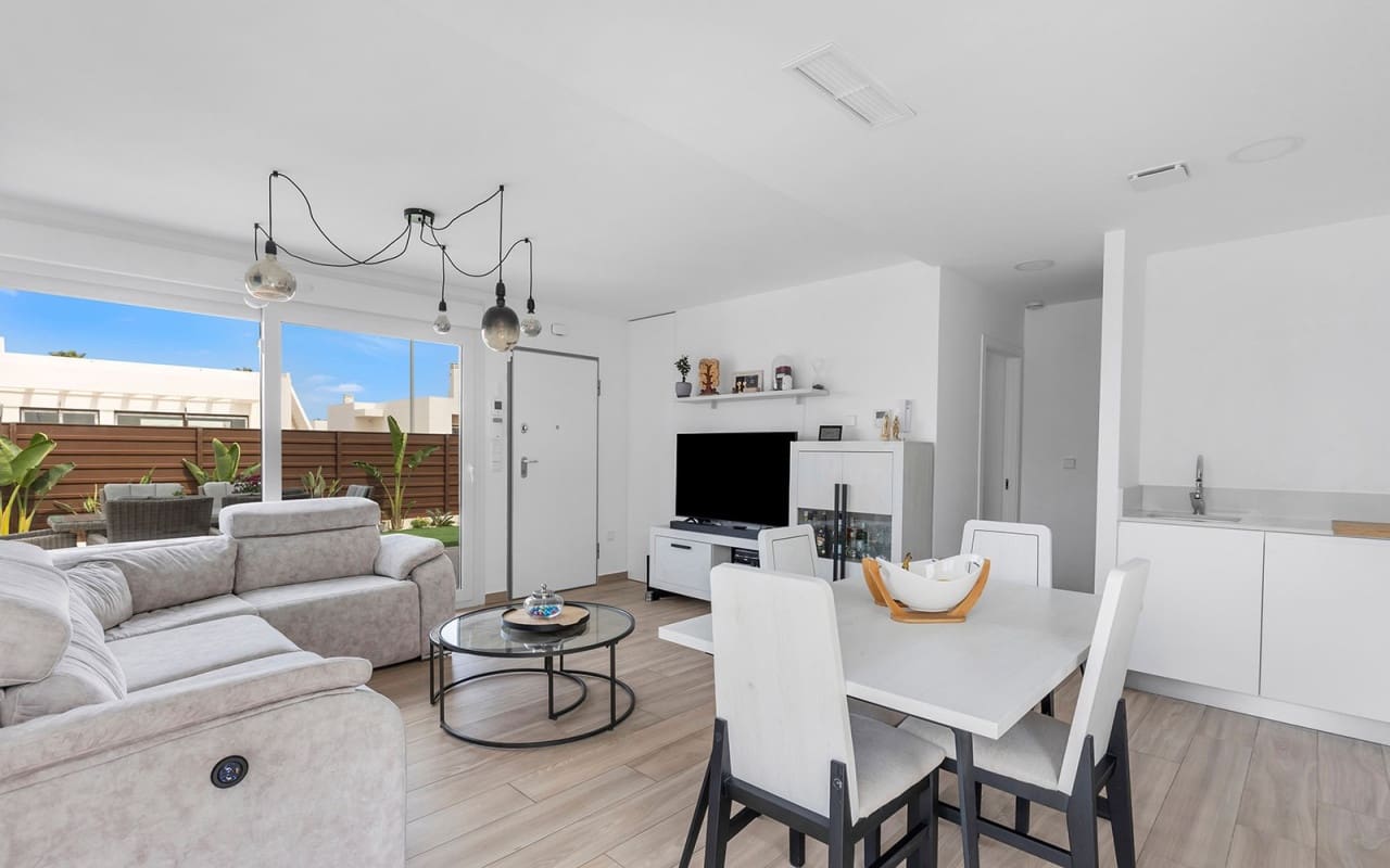 2 bedroom Villa for sale in Vistabella with pool - € 349,000 (Ref: 9396299)