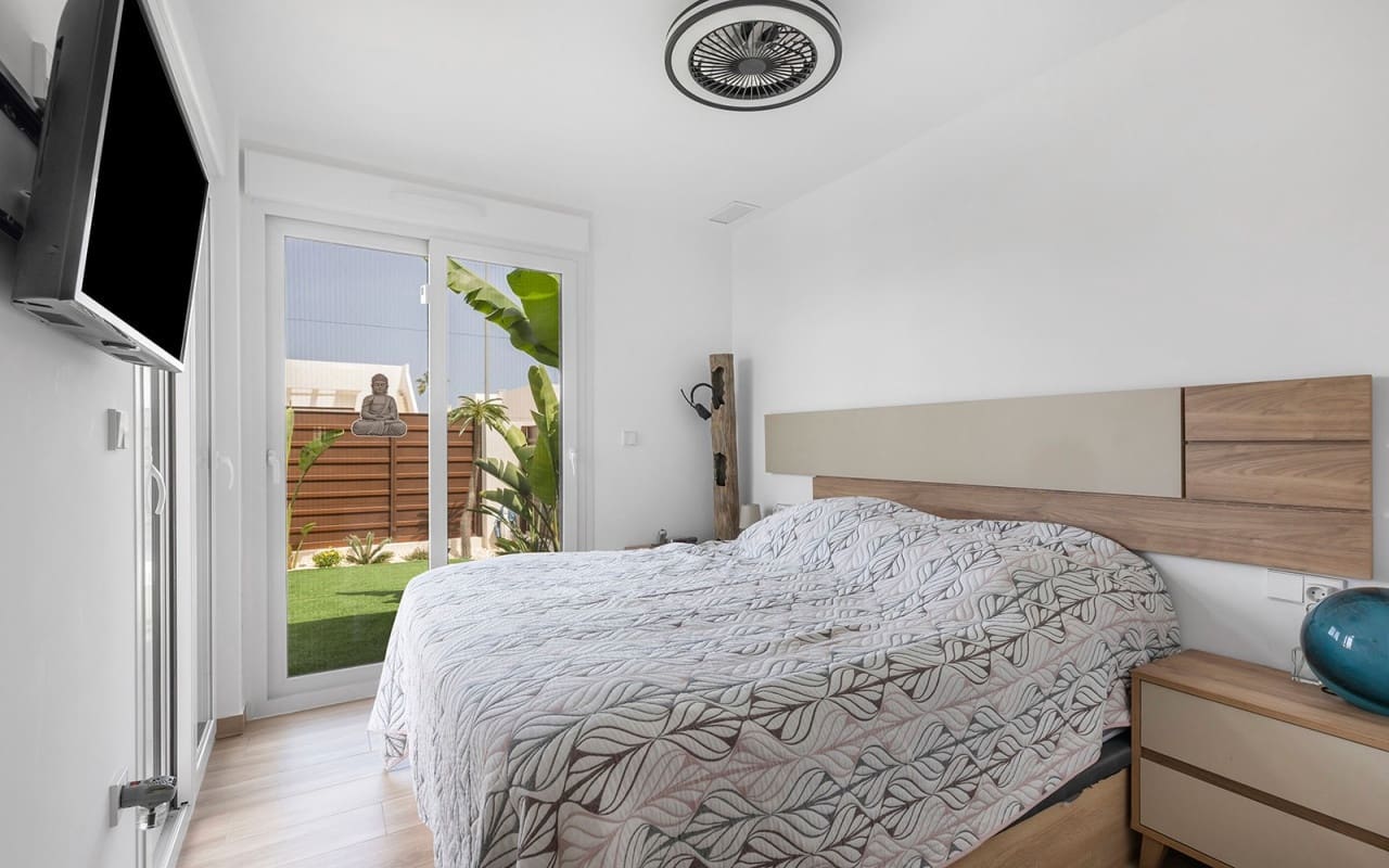 2 bedroom Villa for sale in Vistabella with pool - € 349,000 (Ref: 9396299)