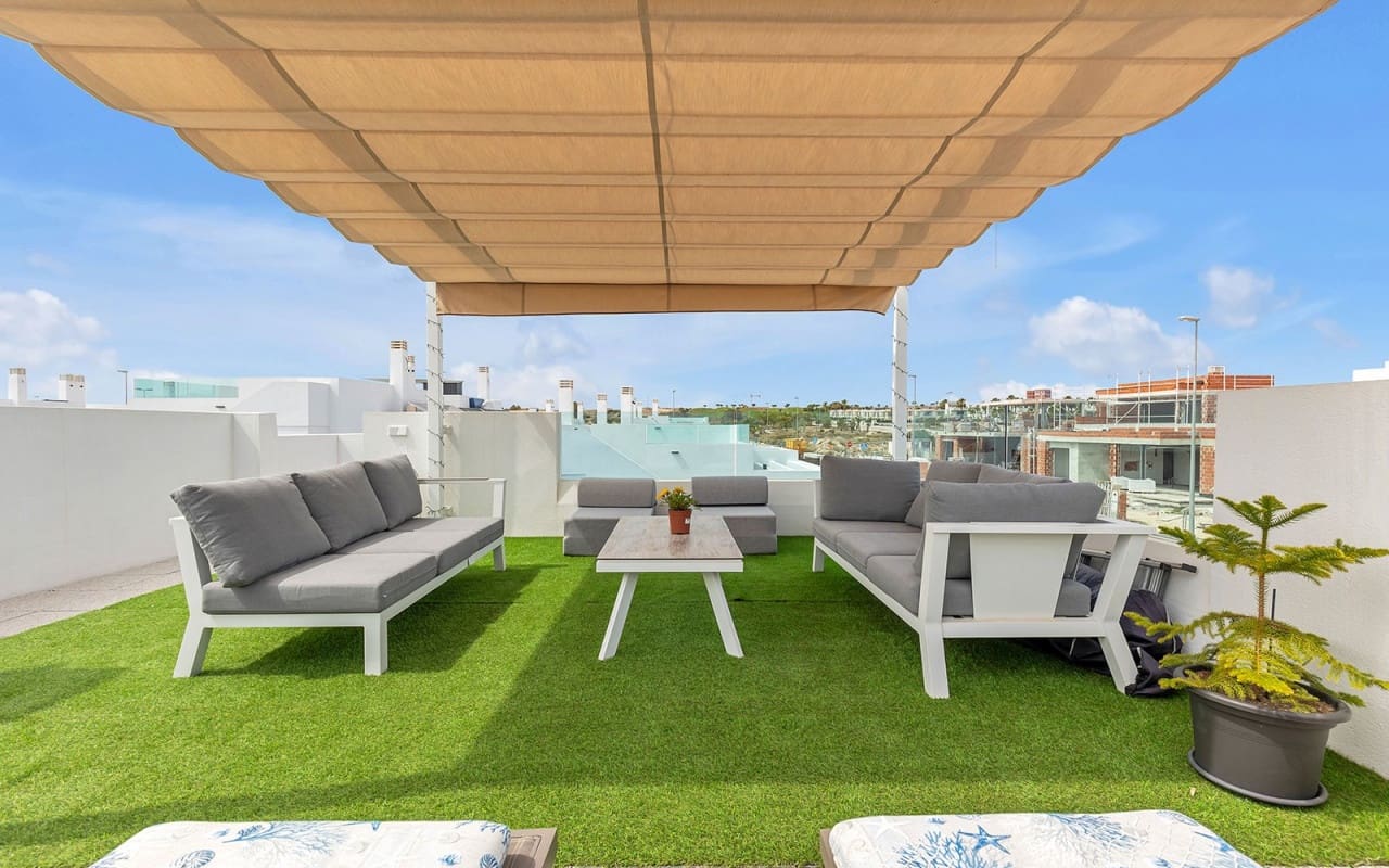 2 bedroom Villa for sale in Vistabella with pool - € 349,000 (Ref: 9396299)