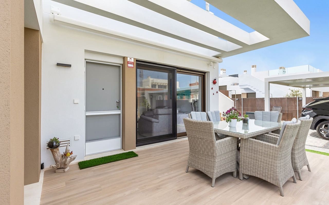 2 bedroom Villa for sale in Vistabella with pool - € 349,000 (Ref: 9396299)