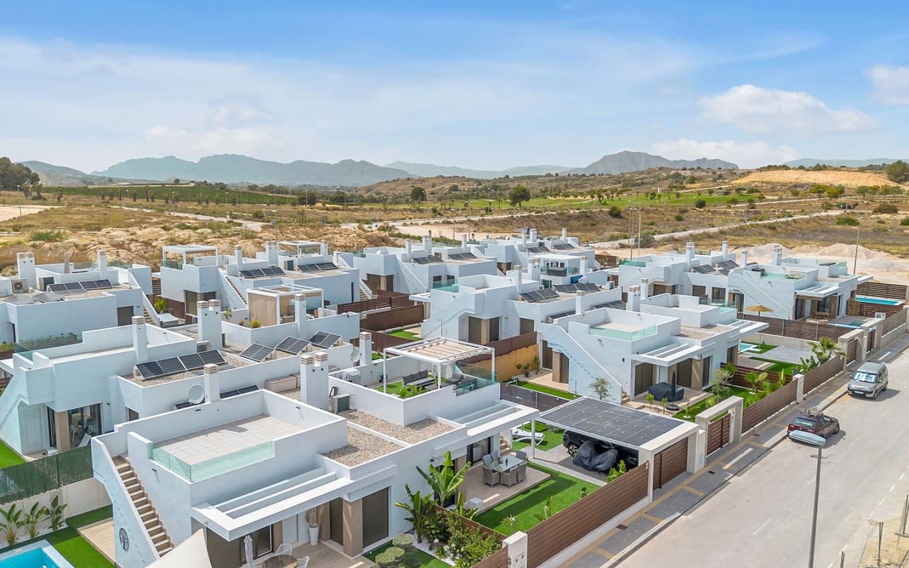 2 bedroom Villa for sale in Vistabella with pool - € 349,000 (Ref: 9396299)