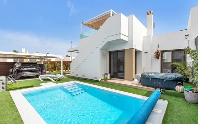 2 bedroom Villa for sale in Vistabella, Orihuela with pool - € 349,000 (Ref: 9396299)