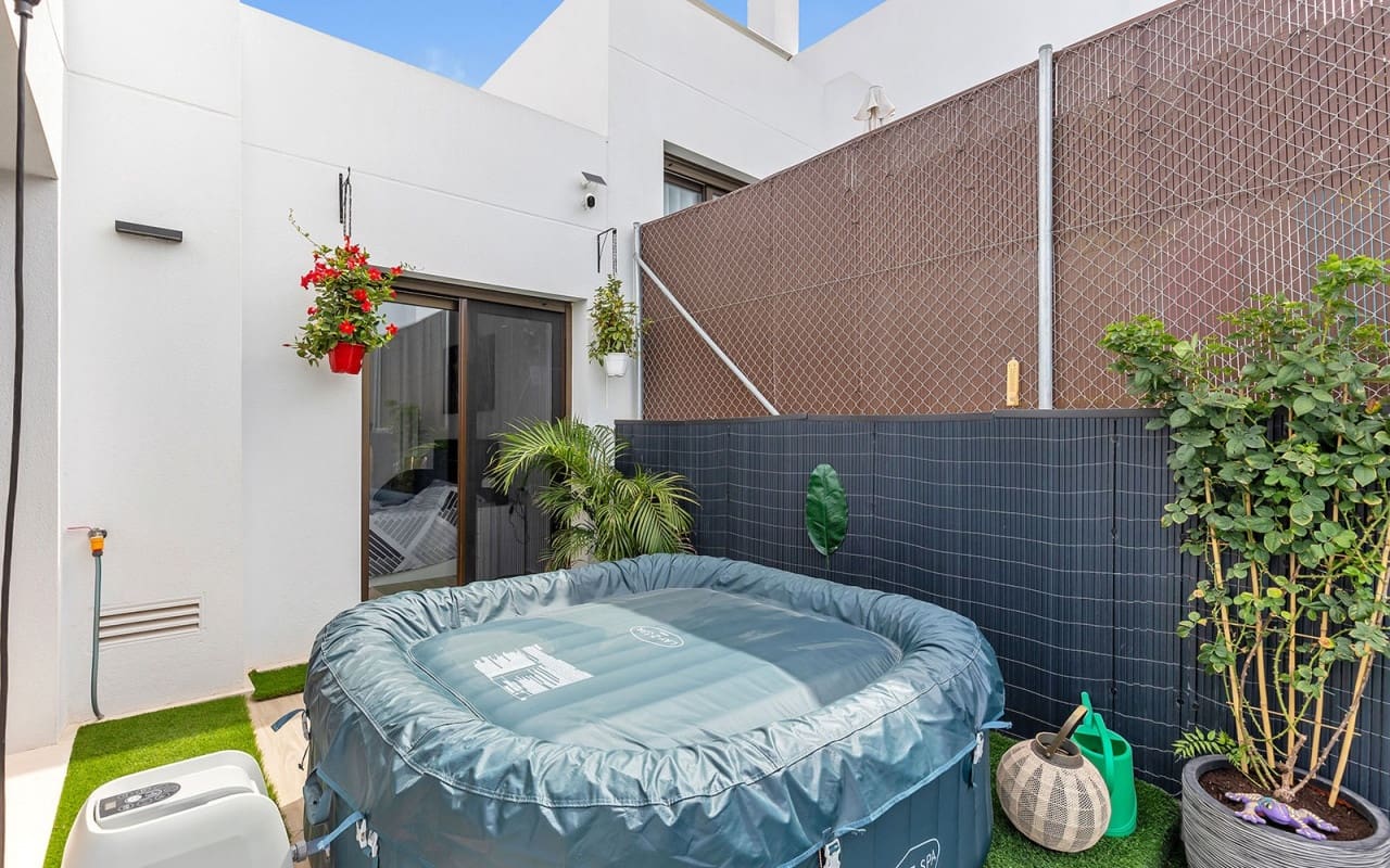 2 bedroom Villa for sale in Vistabella with pool - € 349,000 (Ref: 9396299)