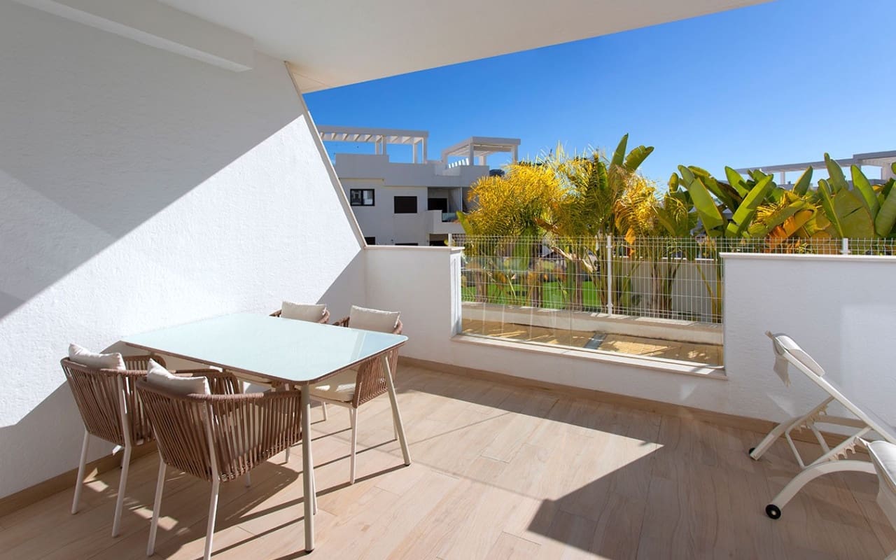 Bungalow de 2 habitaciones en Finestrat en venta con piscina garaje - 335.000 € (Ref: 9402562)