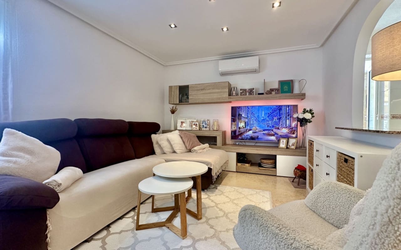 Casa de 3 habitaciones en La Florida en venta con piscina - 295.000 € (Ref: 9412662)