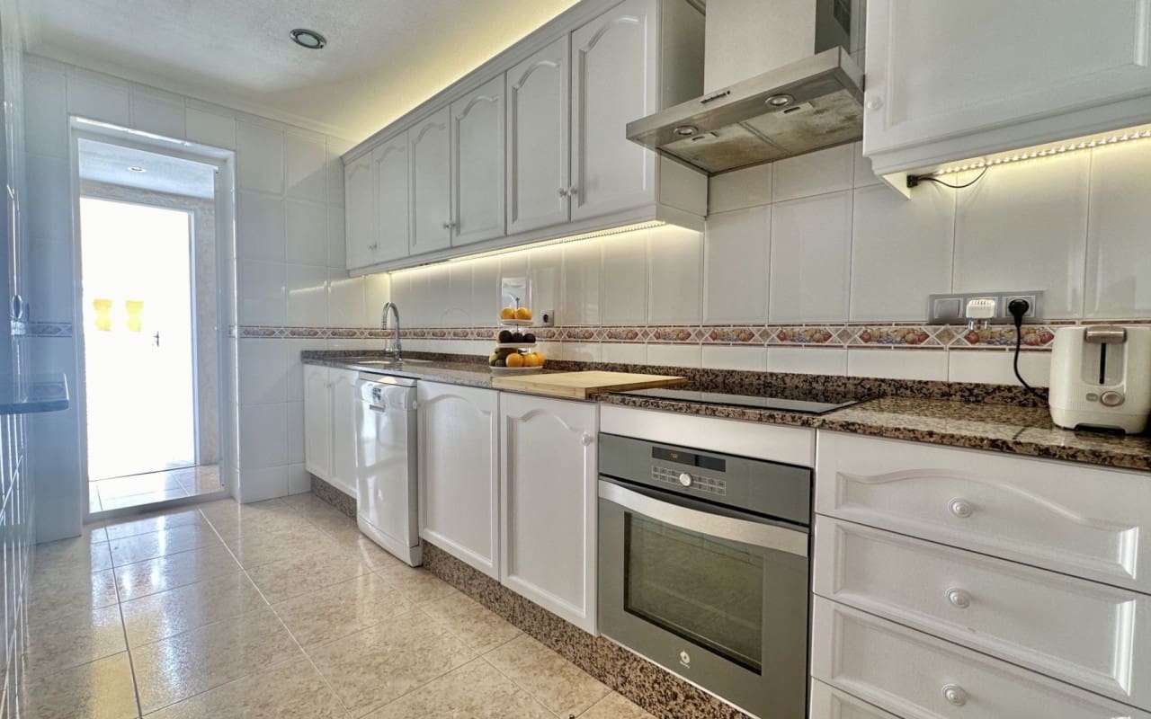 Casa de 3 habitaciones en La Florida en venta con piscina - 295.000 € (Ref: 9412662)