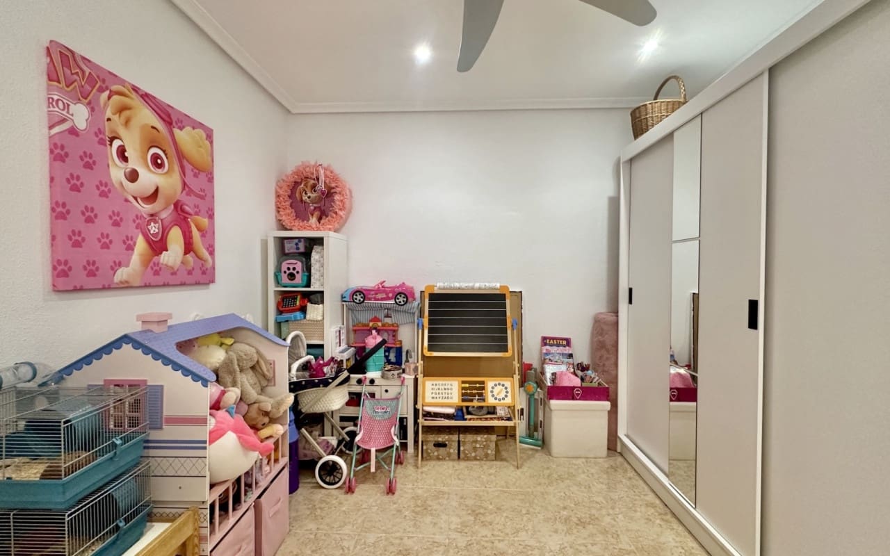 Casa de 3 habitaciones en La Florida en venta con piscina - 295.000 € (Ref: 9412662)