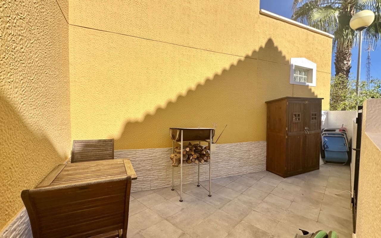 Casa de 3 habitaciones en La Florida en venta con piscina - 295.000 € (Ref: 9412662)