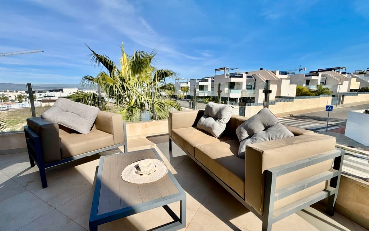 3 slaapkamer Villa te koop in Benijofar - € 395.000 (Ref: 9412663)