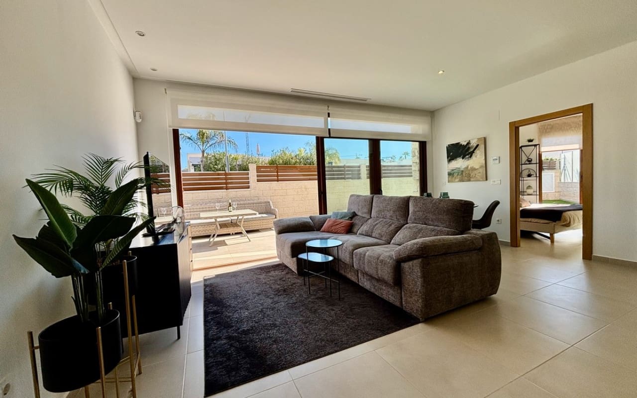 3 slaapkamer Villa te koop in Benijofar - € 395.000 (Ref: 9412663)