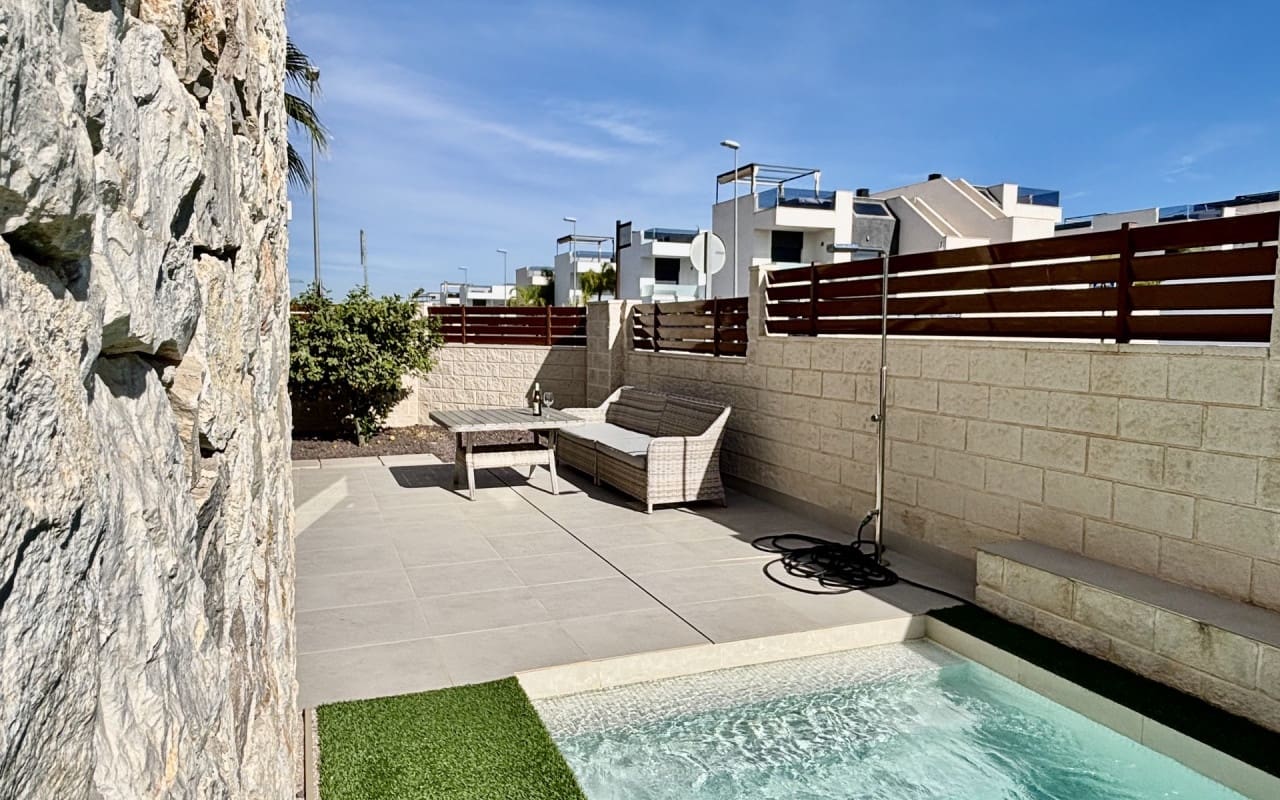 3 slaapkamer Villa te koop in Benijofar - € 395.000 (Ref: 9412663)