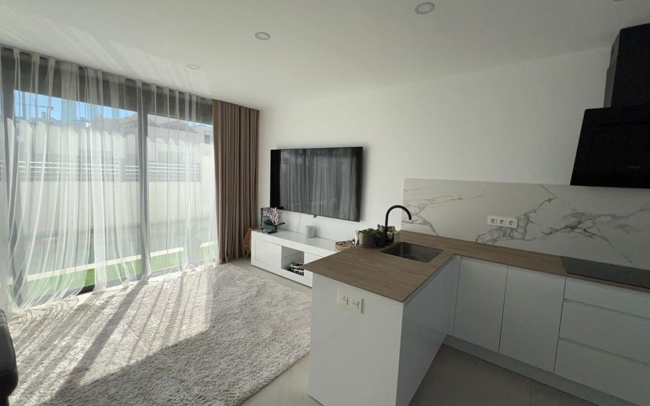 2 bedroom Villa for sale in Benijofar with pool - € 330,000 (Ref: 9412666)