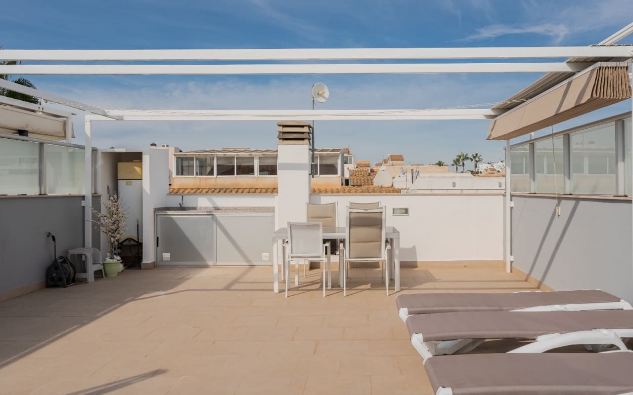 2 soveværelse Penthouse til salg i Orihuela Costa med swimmingpool - € 289.000 (Ref: 9412668)