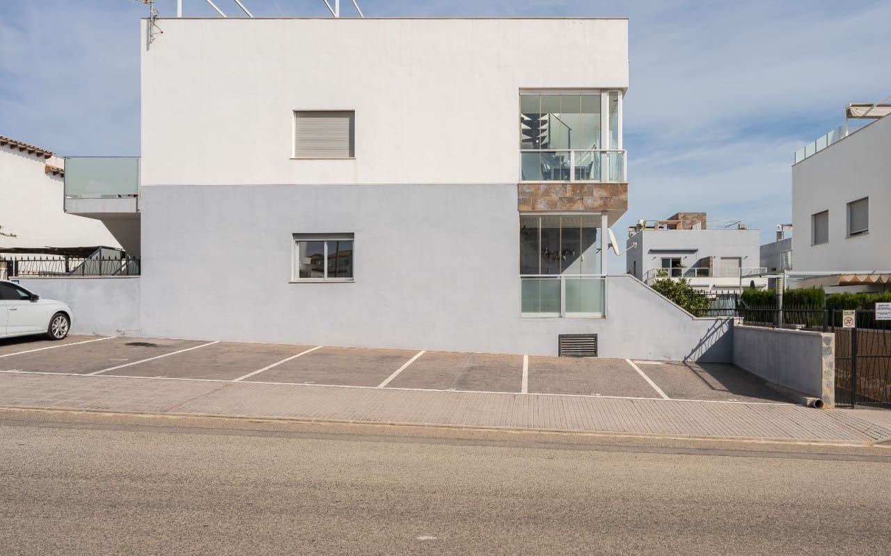 2 soveværelse Penthouse til salg i Orihuela Costa med swimmingpool - € 289.000 (Ref: 9412668)