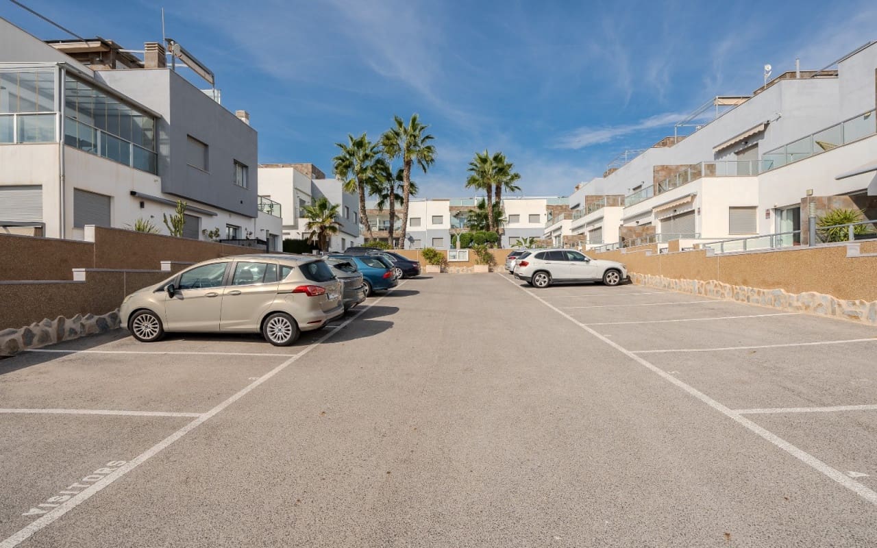 2 soveværelse Penthouse til salg i Orihuela Costa med swimmingpool - € 289.000 (Ref: 9412668)