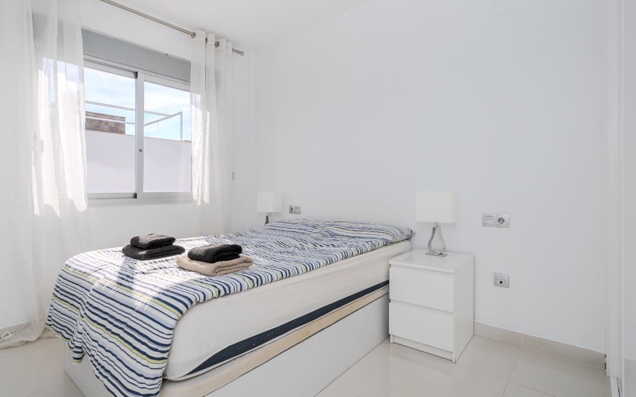 2 soveværelse Penthouse til salg i Orihuela Costa med swimmingpool - € 289.000 (Ref: 9412668)