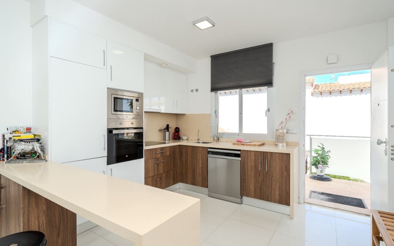 2 soveværelse Penthouse til salg i Orihuela Costa med swimmingpool - € 289.000 (Ref: 9412668)