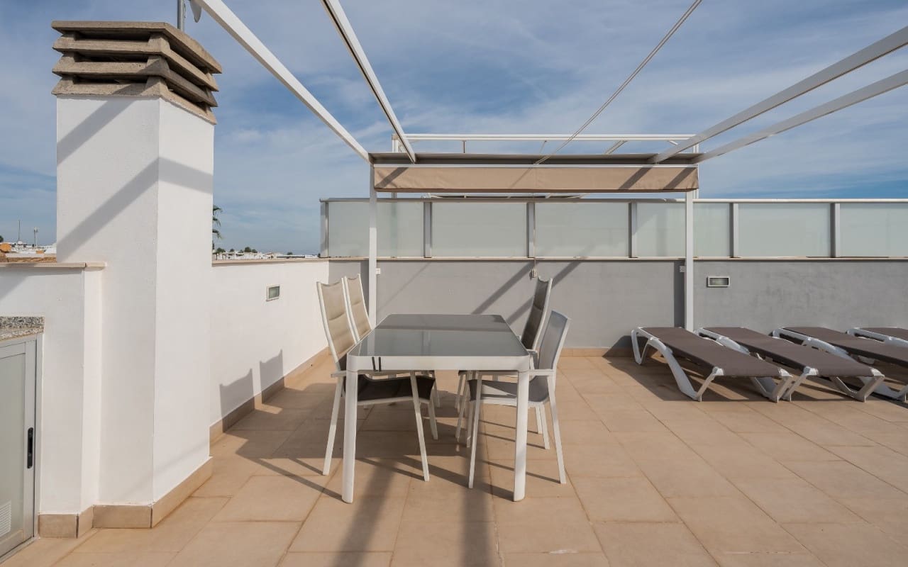 2 soveværelse Penthouse til salg i Orihuela Costa med swimmingpool - € 289.000 (Ref: 9412668)