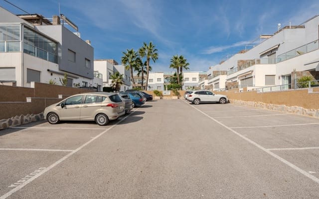 2 soveværelse Penthouse til salg i Punta Prima, Orihuela med swimmingpool - € 289.000 (Ref: 9412668)