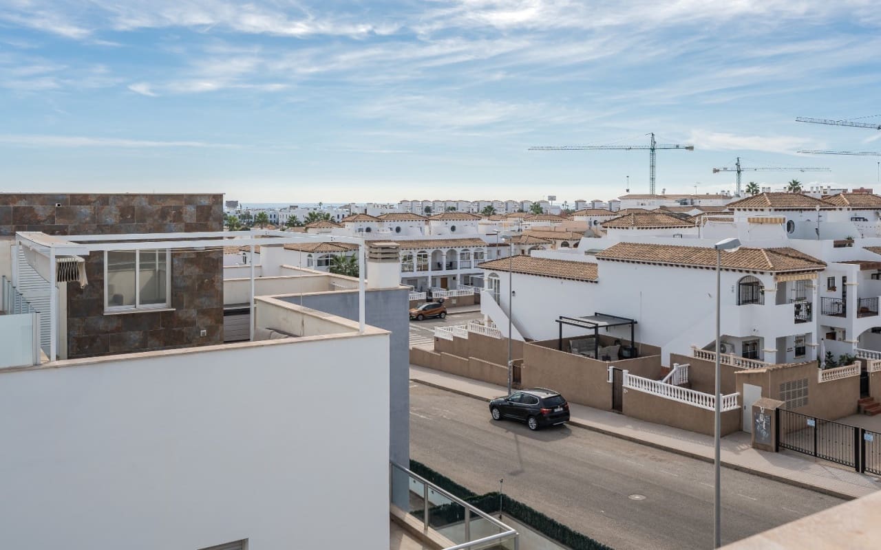 2 soveværelse Penthouse til salg i Orihuela Costa med swimmingpool - € 289.000 (Ref: 9412668)