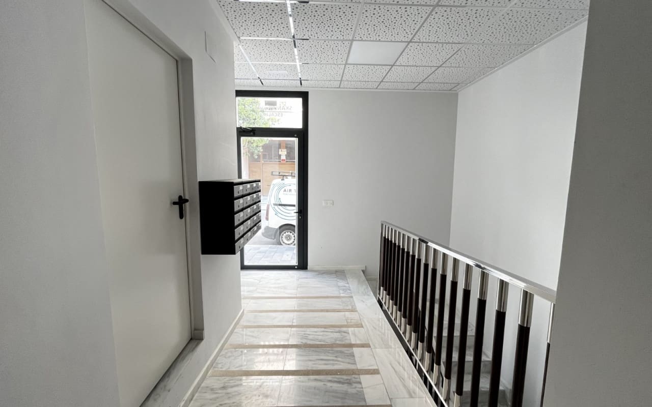 2 makuuhuone Huoneisto myytävänä paikassa Torrevieja mukana uima-altaan - 249 900 € (Ref: 9412670)