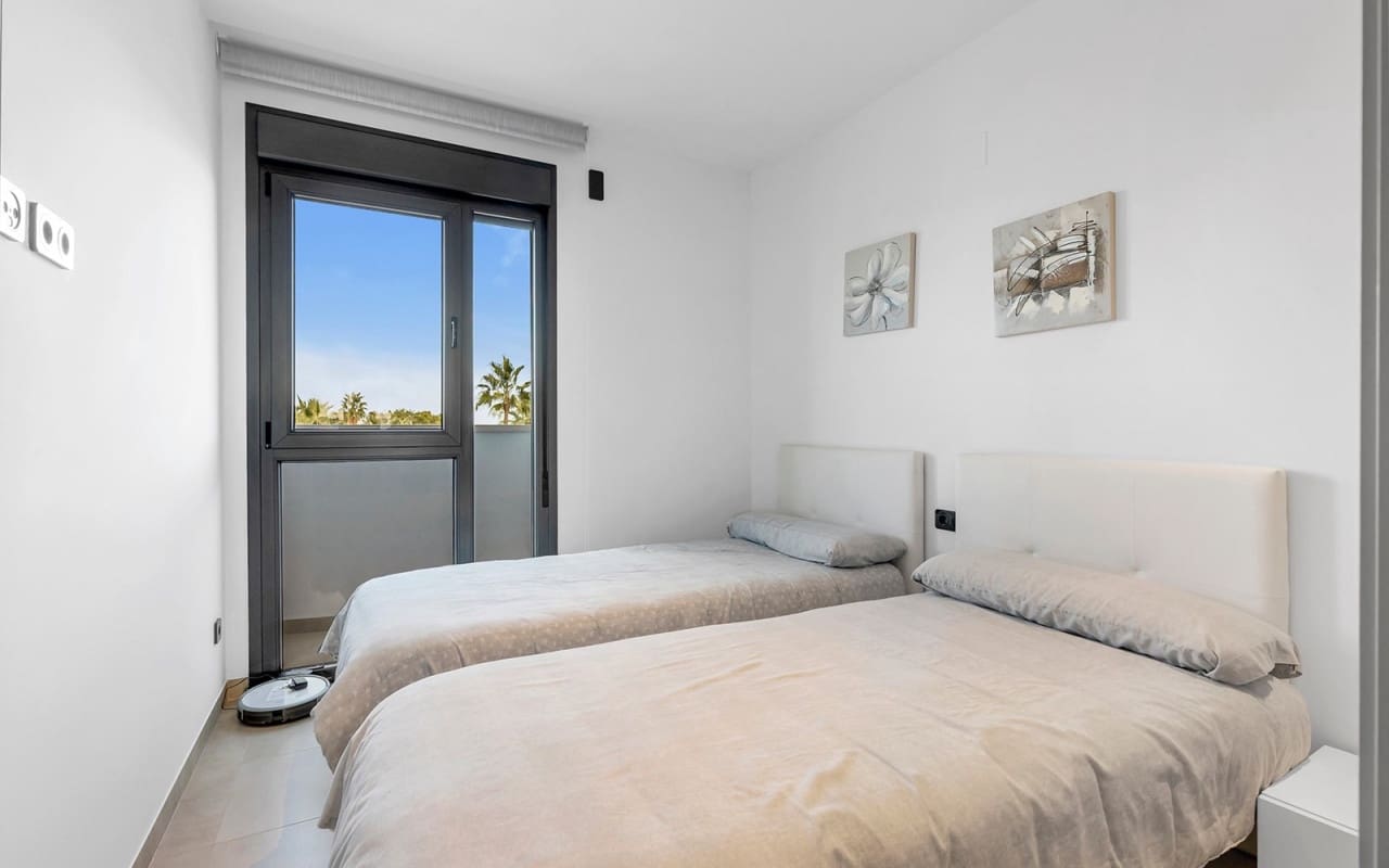 2 slaapkamer Appartement te koop in Orihuela Costa met zwembad - € 335.000 (Ref: 9412671)