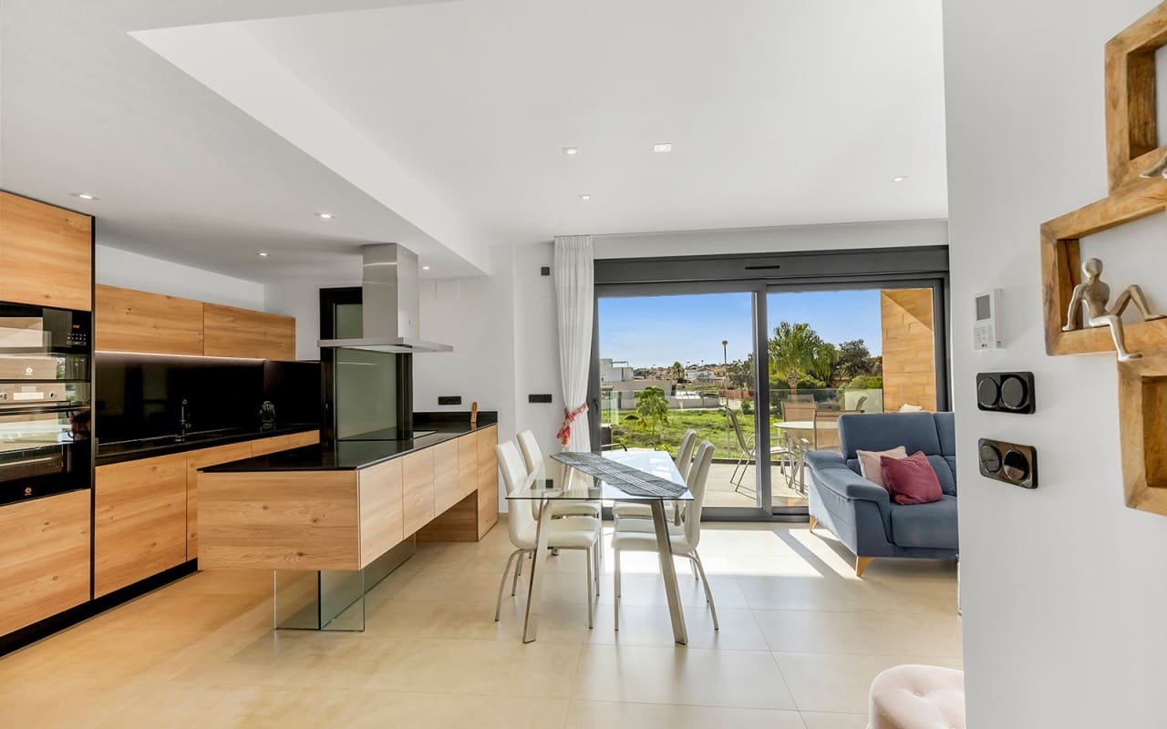 2 slaapkamer Appartement te koop in Orihuela Costa met zwembad - € 335.000 (Ref: 9412671)