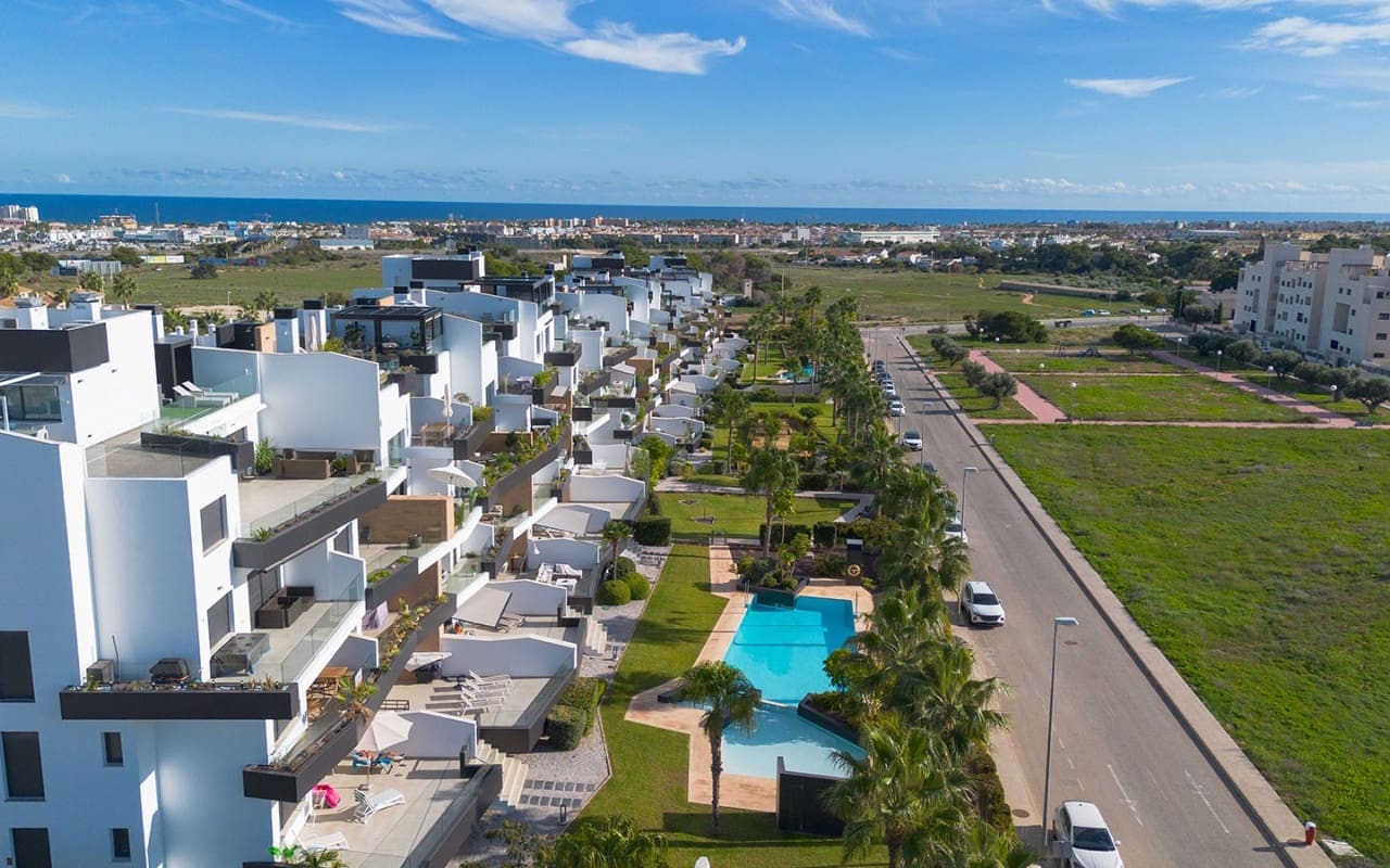 2 slaapkamer Appartement te koop in Orihuela Costa met zwembad - € 335.000 (Ref: 9412671)