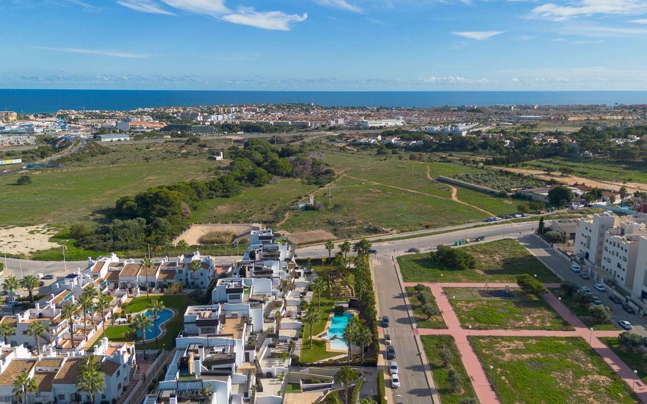 2 slaapkamer Appartement te koop in Orihuela Costa met zwembad - € 335.000 (Ref: 9412671)