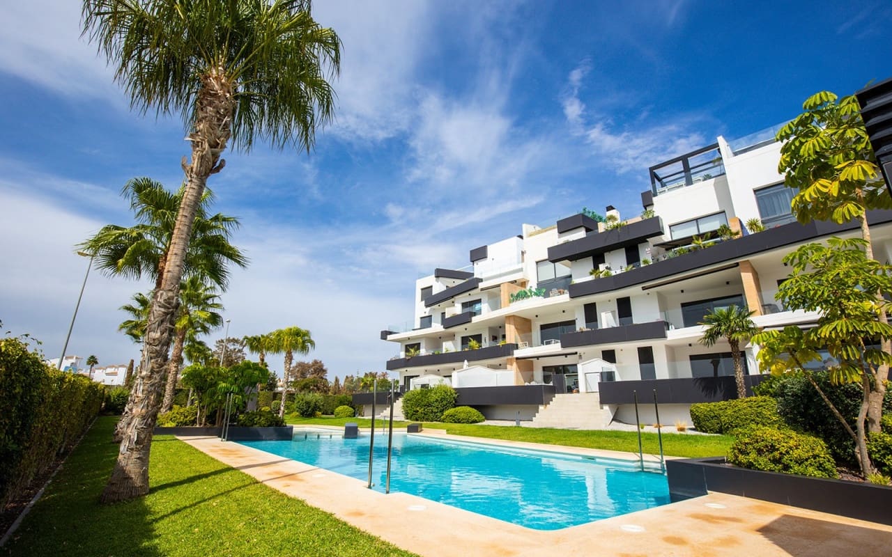 2 slaapkamer Appartement te koop in Orihuela Costa met zwembad - € 335.000 (Ref: 9412671)