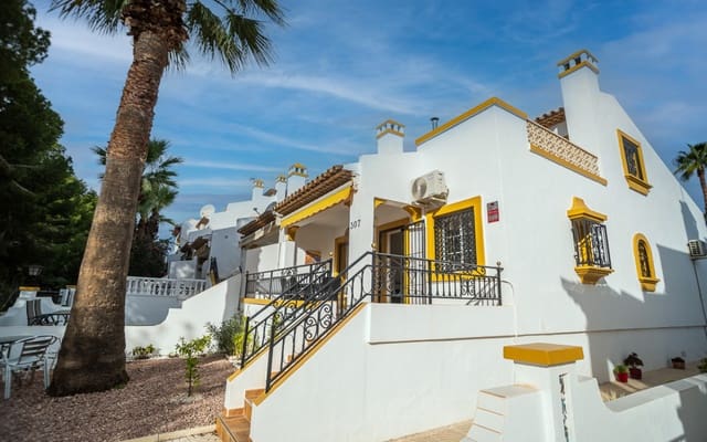 3 bedroom Villa for sale in Villamartin, Orihuela with pool - € 299,500 (Ref: 9416172)