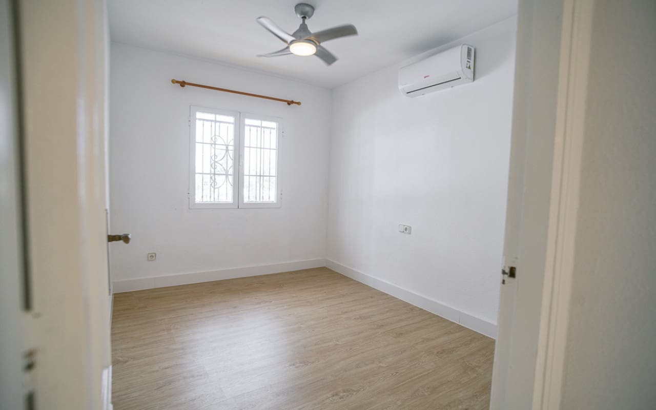 3 bedroom Villa for sale in Villamartin with pool - € 299,500 (Ref: 9416172)