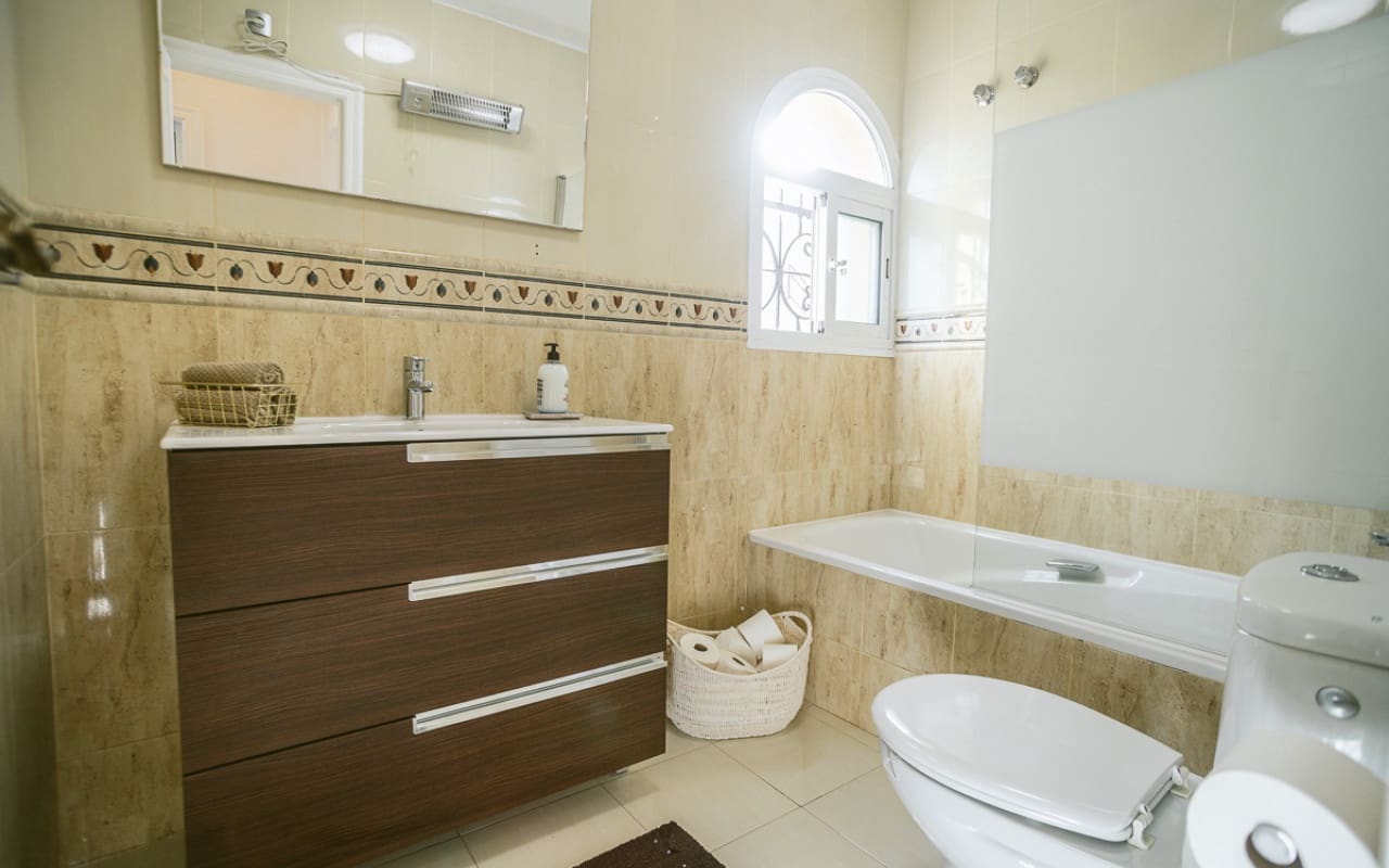 3 bedroom Villa for sale in Villamartin with pool - € 299,500 (Ref: 9416172)