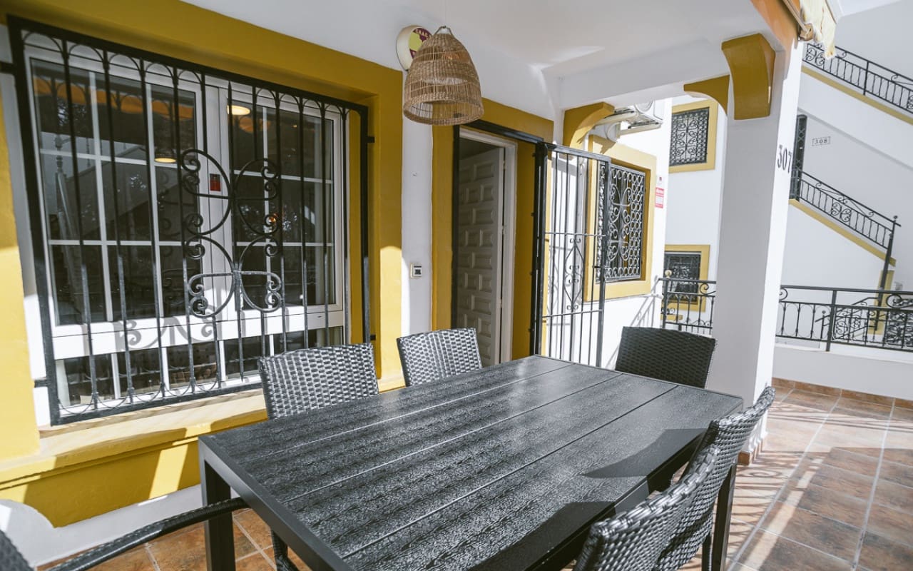 3 bedroom Villa for sale in Villamartin with pool - € 299,500 (Ref: 9416172)