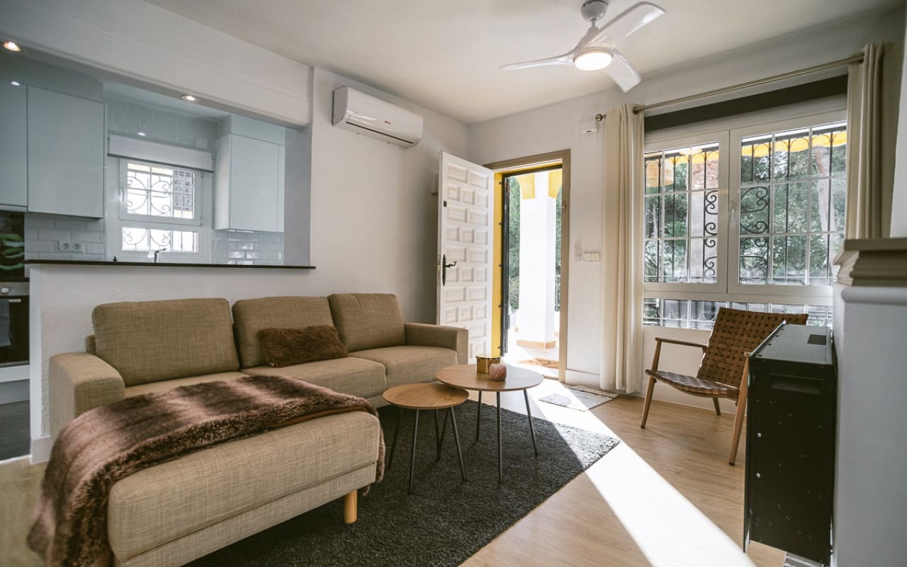 3 bedroom Villa for sale in Villamartin with pool - € 299,500 (Ref: 9416172)